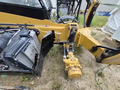 USED CATERPILLAR TH560B