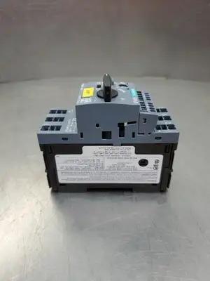 USED Siemens 3RV2011-1DA25 SIRIUS Circuit Breaker.