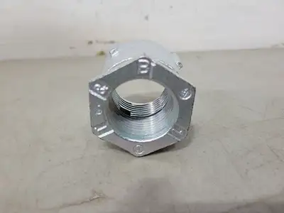 NEW THOMAS & BETTS 677