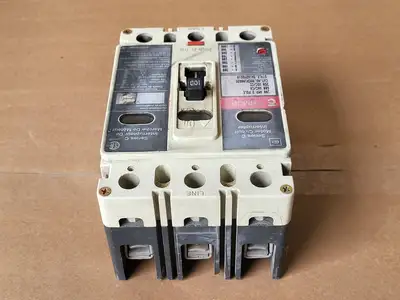 USED 2002 CUTLER-HAMMER HMCP100R3S