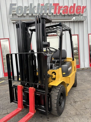 USED 2005 CAT GP20K