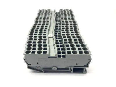 USED PHOENIX CONTACT FEED-THROUGH TERMINAL BLOCK ST 2,5-QUATTRO LOT OF 24