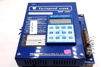 YASKAWA TRAVERSE INVERTER CIMR-2.2B 200V SERIES 3PH DIGITAL OPERATOR STOCK #1695