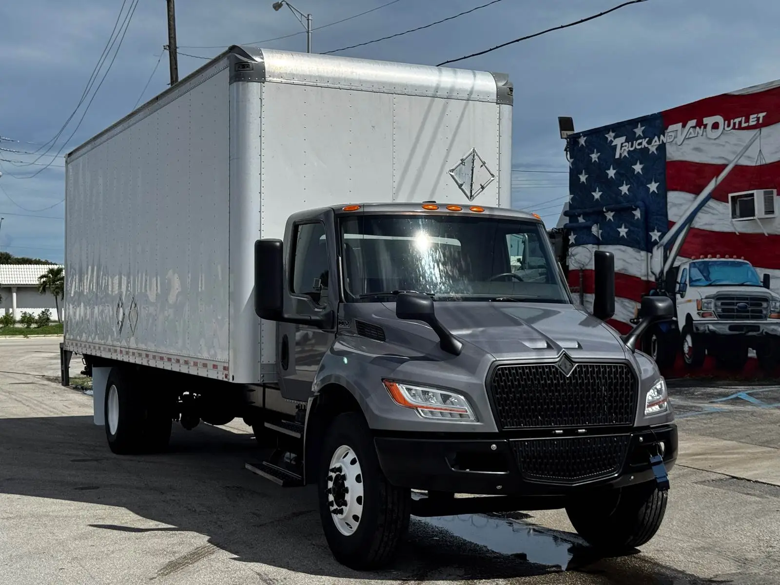 Used 2023 INTERNATIONAL MV607 Box trucks Florida US | Truck and Van Outlet #1509128