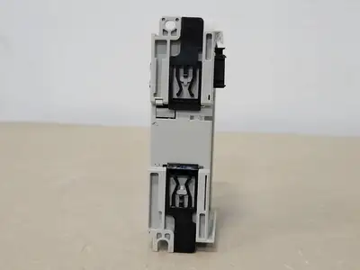 USED ALLEN BRADLEY 1769-OW8I