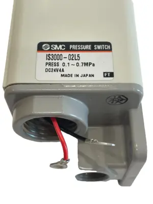 NEW SMC IS3000-02L5 PRESSURE SWITCH IS300002L5