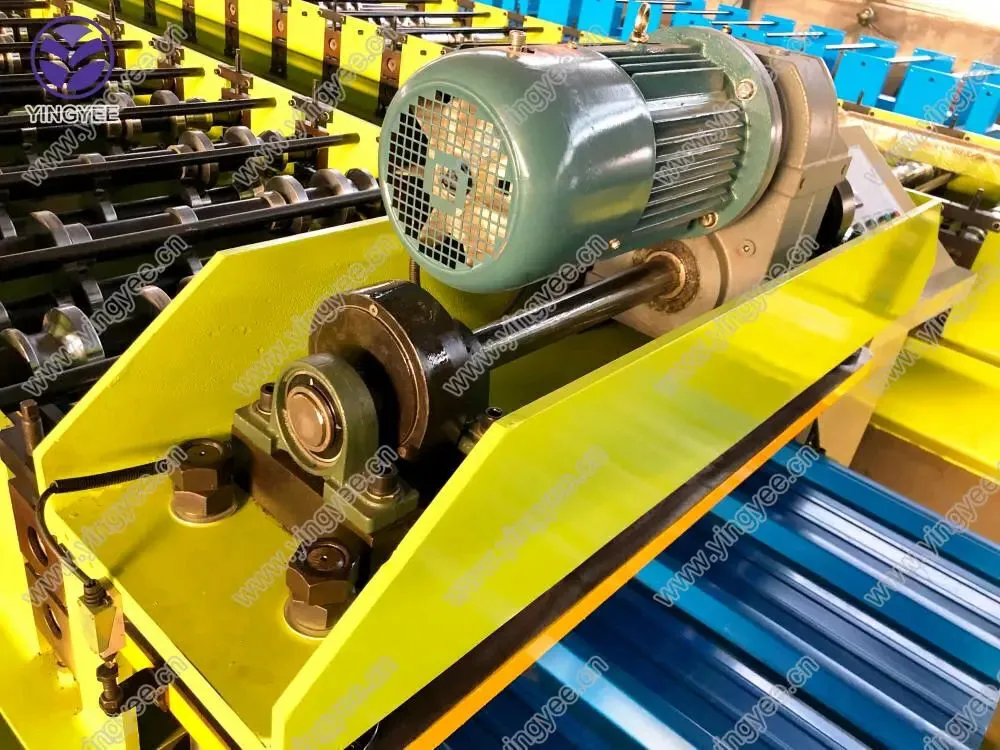 Metal Roof Sheet Roll Forming Machine in China