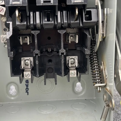 New | in-Stock Crouse-Hinds HH321N Disconnects California US | Davliegogo LLC #1706693
