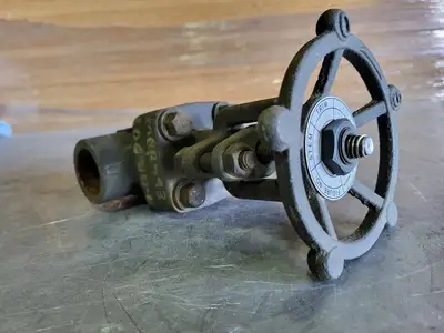 1" Class 800 Gate Valve API 602