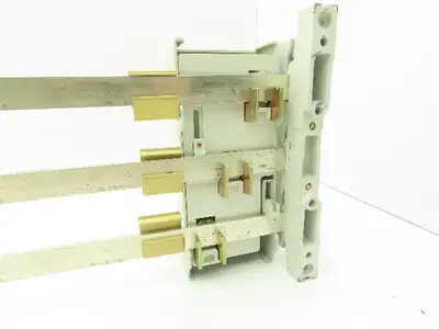 Wohner Classic 60 System Busbar 24" 3Ph 362A EQUES Lot of 5 32A 600V Adapters