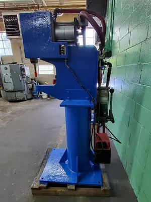 Used RIVET AIR PRESS Clinching Machines CA | B & B RIVET MACHINE #1329357