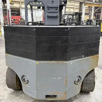Used 2003 VERSALIFT VERSALIFT 40/60 Internal Combustion Forklifts: Pneumatic Tire Illinois US | Forklift Exchange #1274858