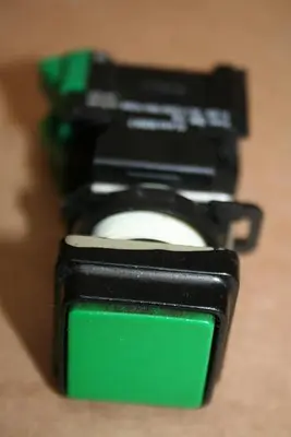 USED SQUARE D PB428 GREEN