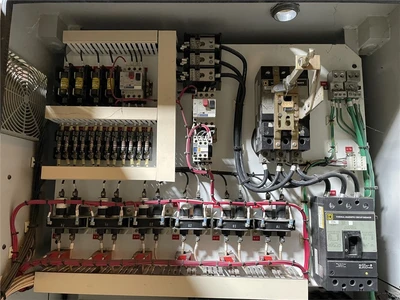 USED CINCINNATI MILACRON APEX 3.5