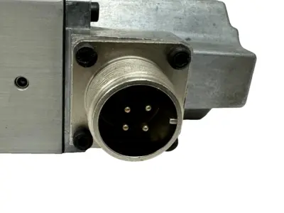 D061-861C SERVO VALVE J15HOBM4HB3