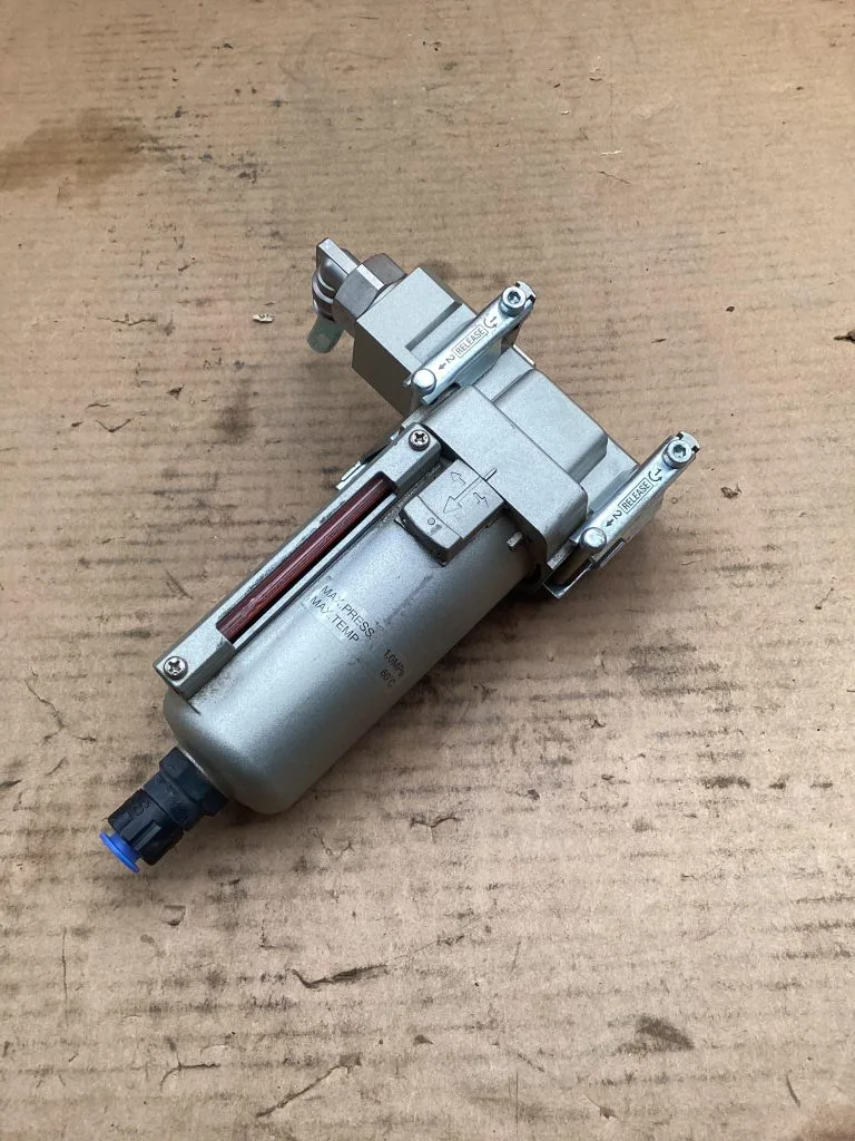 SMC AF40-04D-8-XG Pneumatic Modular Air Filter AF Mass Pro 1.0MPa 44D