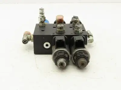 Lippert 12V 4-Point Flow Divider Manifold for RV Leveling Hydraulic Power Unit