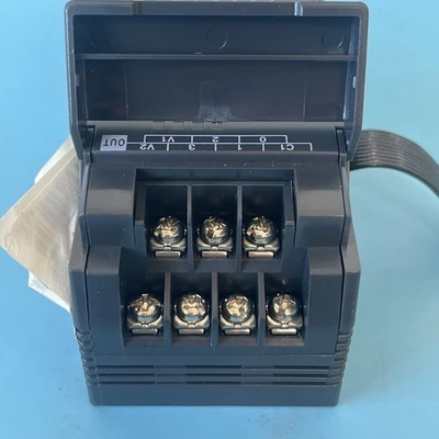 NEW KEYENCE KV-E8R