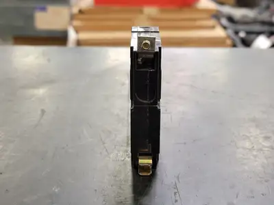 USED SQUARE D QOB120