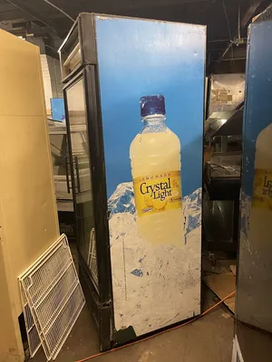174-0061 True GDM-26 Single Glass Door Self Contained Cooler