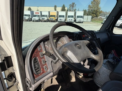 Used 2012 FREIGHTLINER BUSINESS CLASS M2 26' BOX TRUCK Box trucks Ohio US | Miedema Asset Management Group #1709389