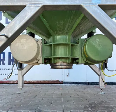 Used ALLGAIER D950 Vibratory Screens PL | Perry Equipment #1420633