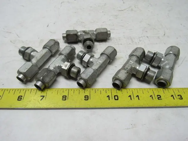 Parker Triple-Lok STX 4 Tee w/ Two Flared ends One male 1/4"-18 Thread Lot of 6