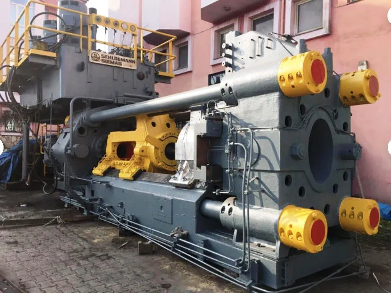 USED 1976 SCHLOEMANN SIEMAG 1250 ton EXTRUSION PRESS