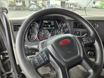 USED 2020 PETERBILT 567