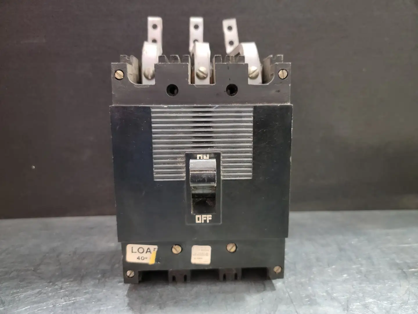 USED SQUARE D 999330
