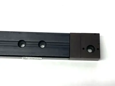 USED DESTACO ROBOHAND PNEUMATIC TELESCOPING LINEAR BASE 13"
