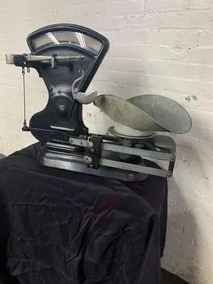 5907-380 Vintage Antique Toledo Scale Co. OVER/UNDER Parts Counting Ratio Model 4652 / 40 LB Capacity