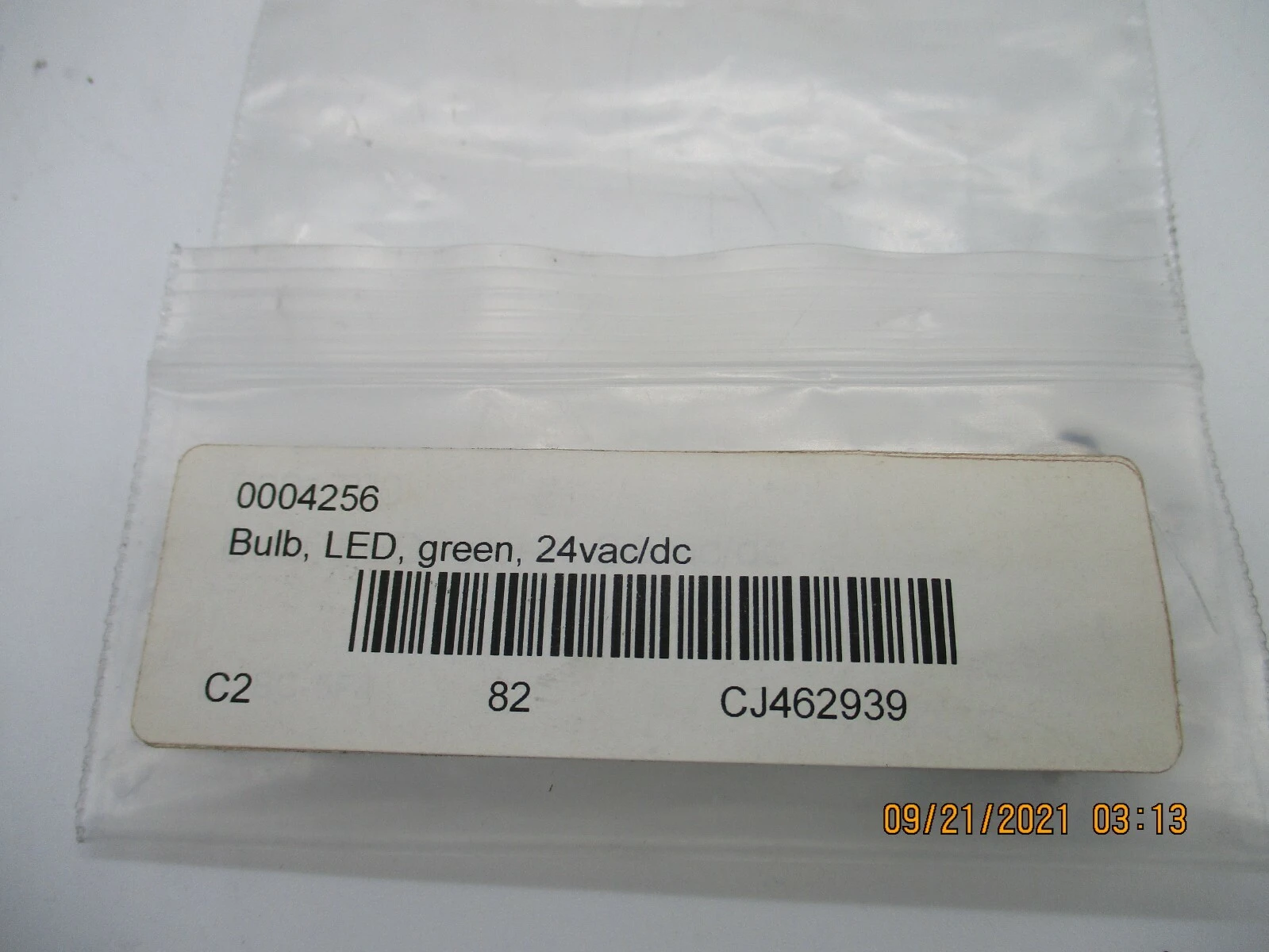 New CJ462939 New LED Bulb (green, 24 vac/dc, EBT, BAJ) 1 lot of 2