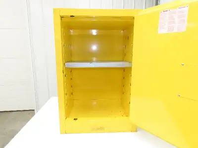 Used AGENT _UNKNOWN_ Biological Safety Cabinets Indiana US | Arrow Industrial #1367471