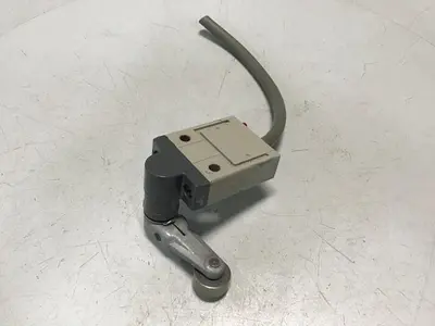 USED OMRON D4C-3420-B