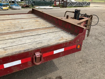 USED 2016 INTERSTATE TRAILER