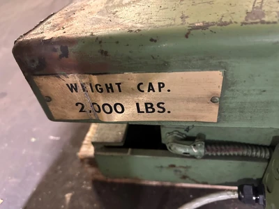 AMERICAN M-1170-2R 2,000LBS. HYDRAULIC LIFT