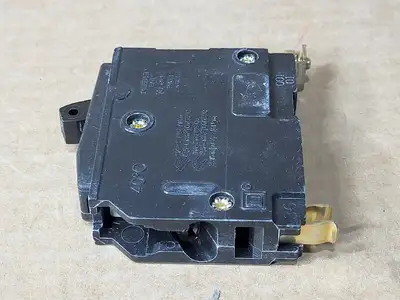 Used SQUARE D QOB120 Switchgears British Columbia CA | Lenmark #1438679
