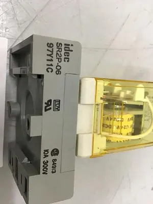 USED IDEC RR2P-U / SR2P-06