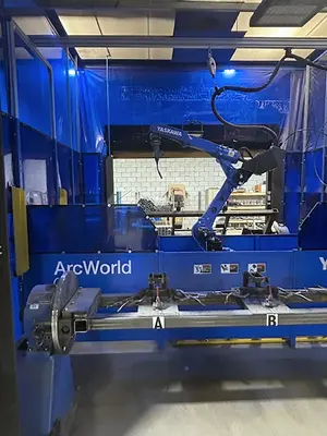 Used 2023 YASKAWA ROBOT WELD CELL Welding Chambers Illinois US | Machinery Marketing International #389290