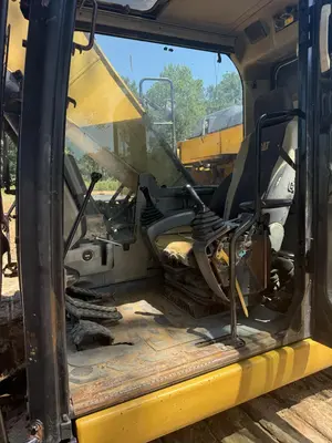 Used 2012 CATERPILLAR 320E LRR Crawler Excavators Texas US | Proxy Equipment #1378438