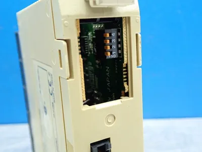 USED OMRON C200HDA003