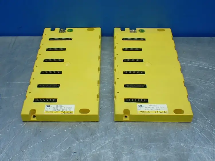 Used FANUC A03B0819C002 PLC Chassis Ohio US | HGR 24 #885639