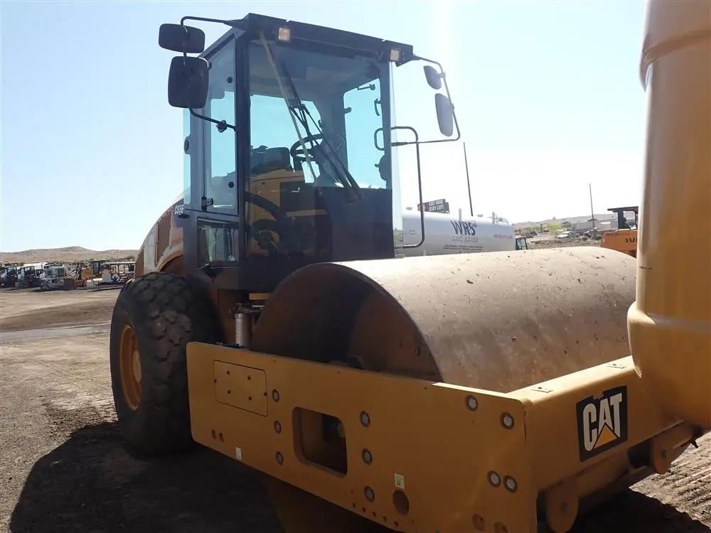USED 2020 Caterpillar CS56B