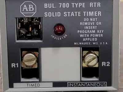 NEW ALLEN-BRADLEY 700-RTR00N000A1