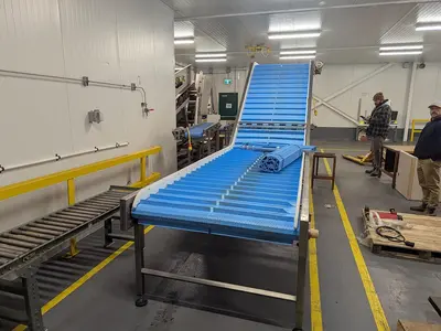 Incline Cleated Conveyor