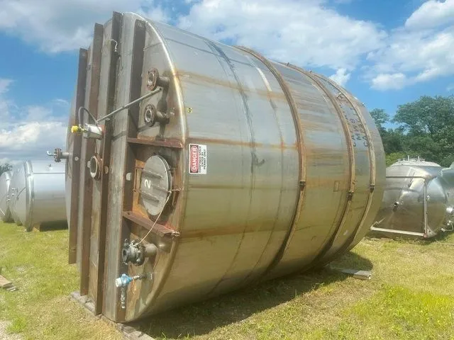 Used _UNKNOWN_ 10,000 Gallon Stainless Steel Tanks New Jersey US | Perry Equipment #123181