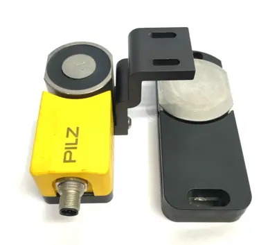 USED PILZ ELECTROMAGNETIC GUARD LOCKING SAFETY SWITCH W/ ACTUATOR PLATE
