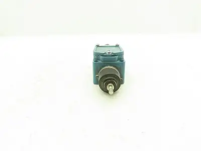 Honeywell SZL-WL-K-N Limit Switch Plunger Style 10A 300VAC/ 6A 24VDC