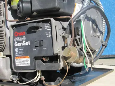 Onan Commercial 6500 Watt RV Gasoline Generator 120/240V Output 1784 Hours